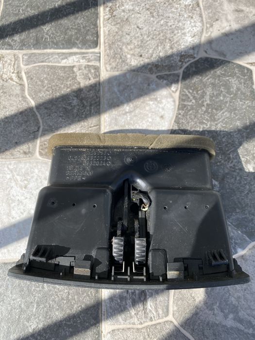 Grila ventilatie spate bmw e60