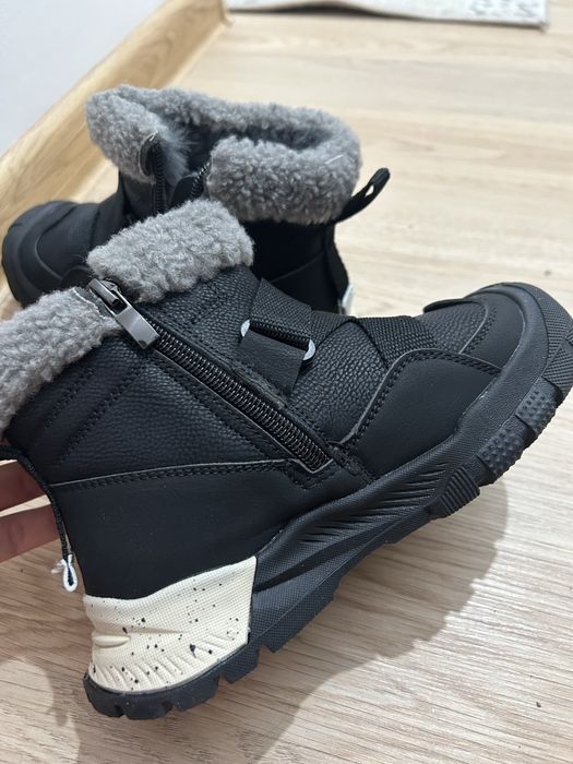 Ботинка новый фирма джип