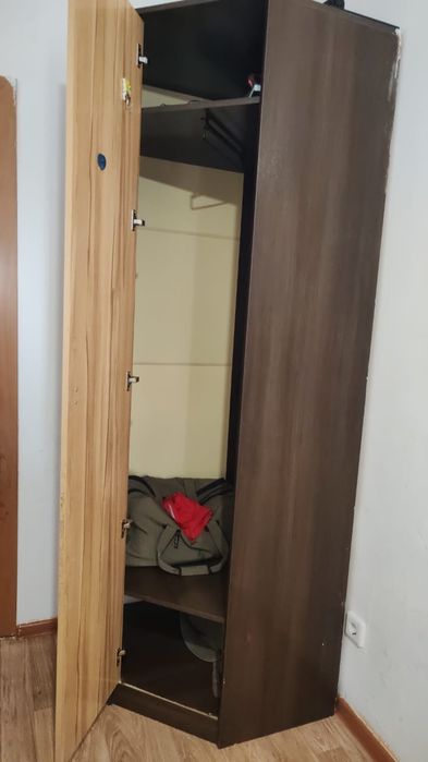 Отдам даром Угловой шкаф, самовывоз