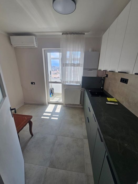 Inchiriez apartament 3 camere