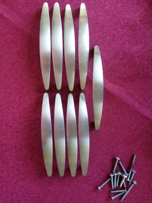 Метални дръжки за шкаф- 9 бр.