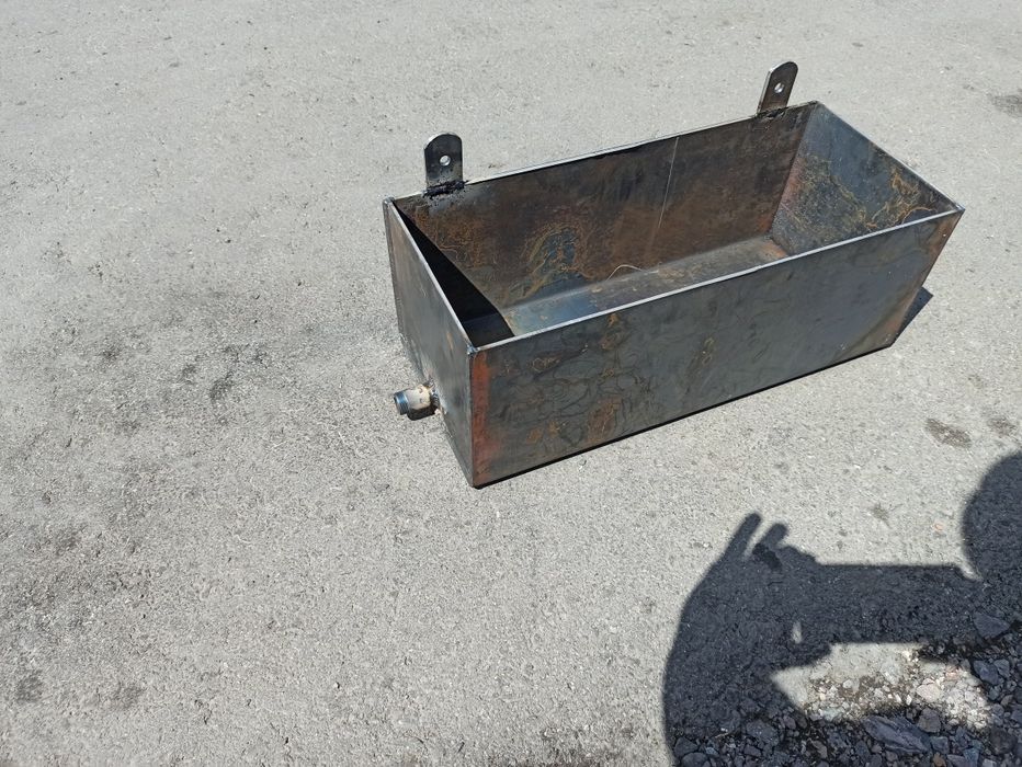 Продам расширительный бачок. Расширитель. Расширительный бак.