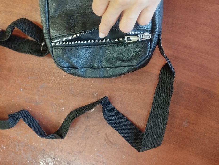 Продам мужскую сумочку