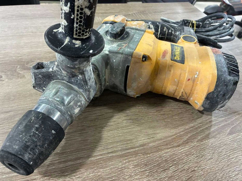 Къртач DEWAlT D25831