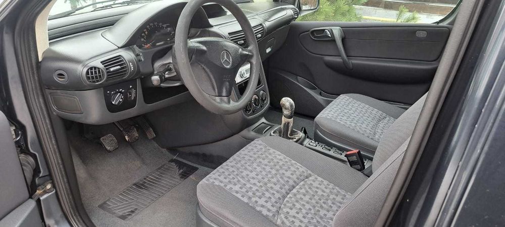 MERCEDES Vaneo 2004 1.6i 102CP E4 AC 5 usi unic proprietar ofer fiscal