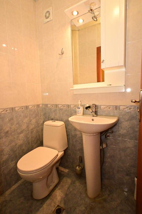 Дава се под наем Тристаен апартамент в Перник, Димова махала - 96 кв.м за 459 € - Снимка #16