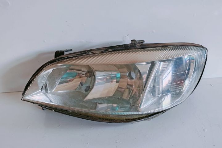 Far Stanga 205738B Opel Zafira A