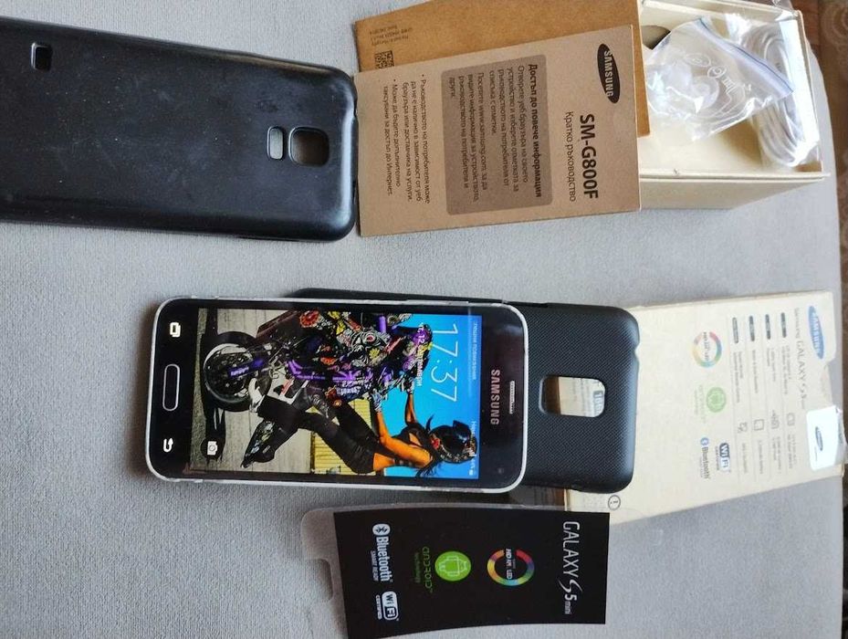 Продавам Samsung S5  Mini.