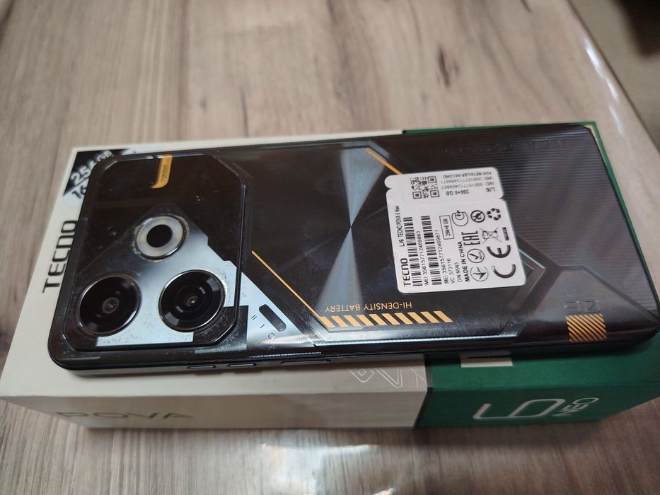 Продам мобильный телефон tecno pova 6 neo