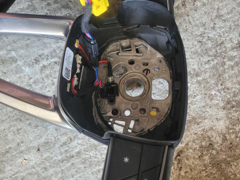 Volan cu padele Audi Q5 2022 fara airbag ,aproape nou 80A419091CP