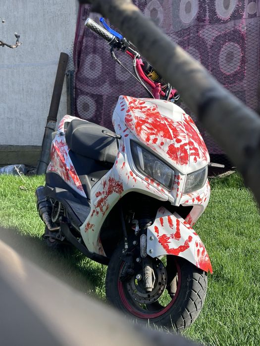 Продам м8 на запчасти