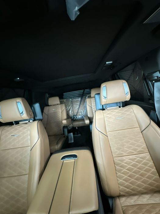 Cadillac Escalade 600