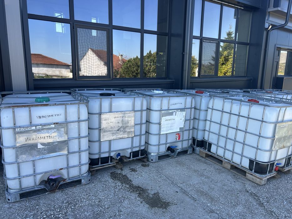 Бидони, IBC Контейнери, цистерни, кубове 1000л  (чисти)
