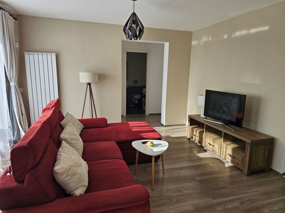 Proprietar- Închiriez apartament cu 2 camere Tractoru