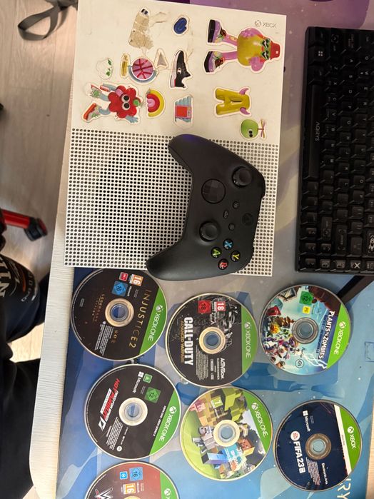 Consola Xbox one+controller wireless+jocuri