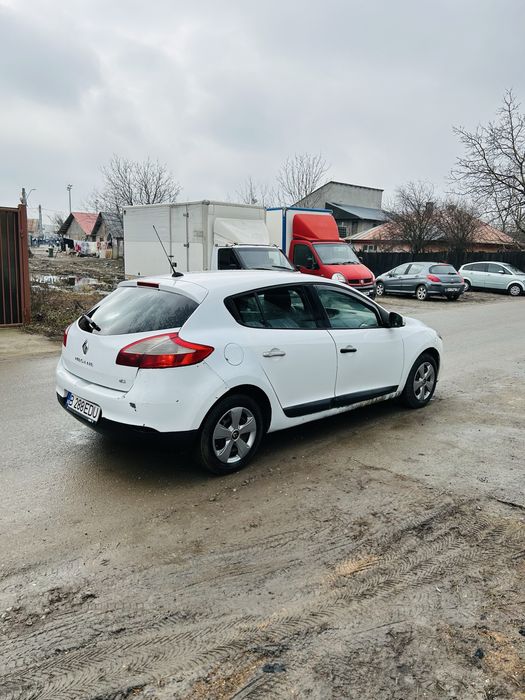 vand sau schimb renault megane