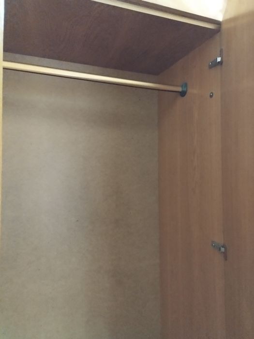 Продам прихожую  20000