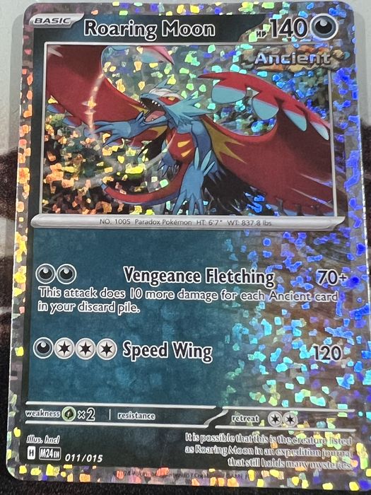 Roaring Moon Pokemon Card