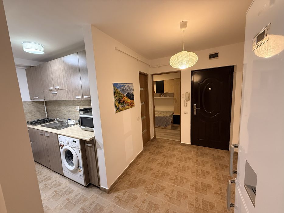 Proprietar, inchiriez Apartament modern 3 Camere semidecomandat | Zona Complex Studențesc, Centrala proprie/AC