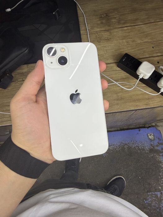 iPhone 13 white bez imei