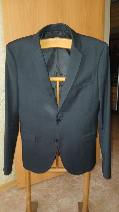 Пиджак черный р-р50- 52