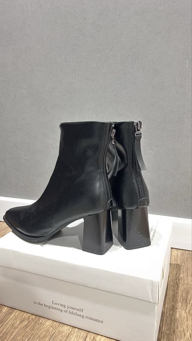 Весенние ботинки