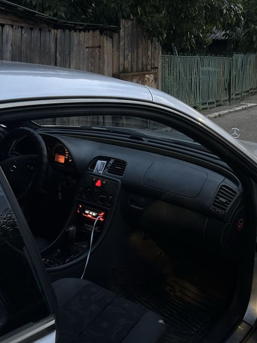 MERCEDES-BENZ CLK-Class 2000 — imagine 2