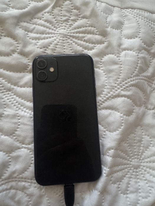 Продам iPhone 11