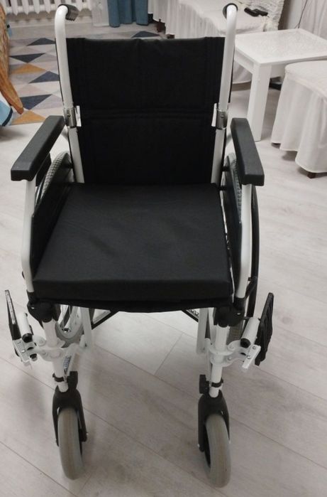 Инвалидная коляска