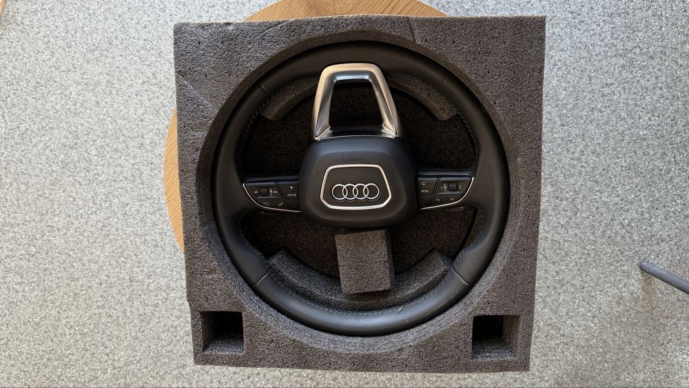 Volan Audi A4 cu padele si Airbag 8WO880201AL