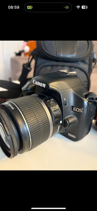 Canon EOS 500D, 15.1MP + Obiectiv EF-S 18-55mm IS.