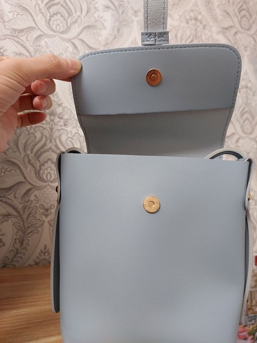 Сумка Miniso светло голубого цвета.