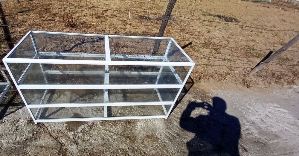 Хоризонтални стъклени витрини-2 броя