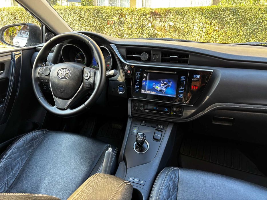 Toyota Auris Hybrid 50th Anniversary Edition/Full Piele/Carte Service