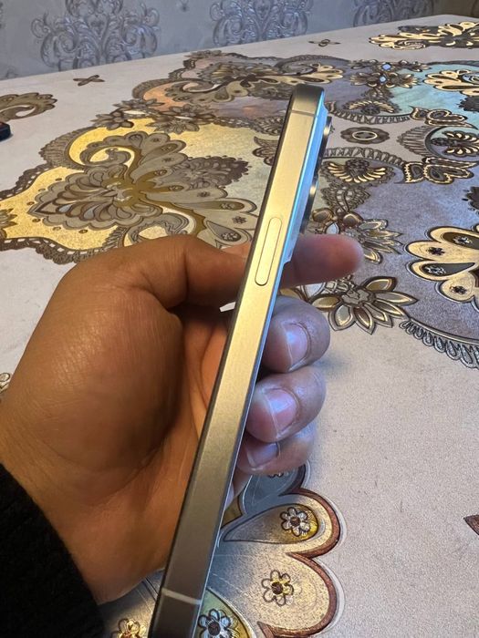 Iphone 15 pro oq rangli ideal