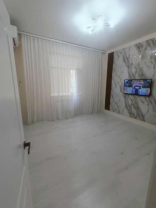 Срочно продам 1 к. Кв в 16 мкр