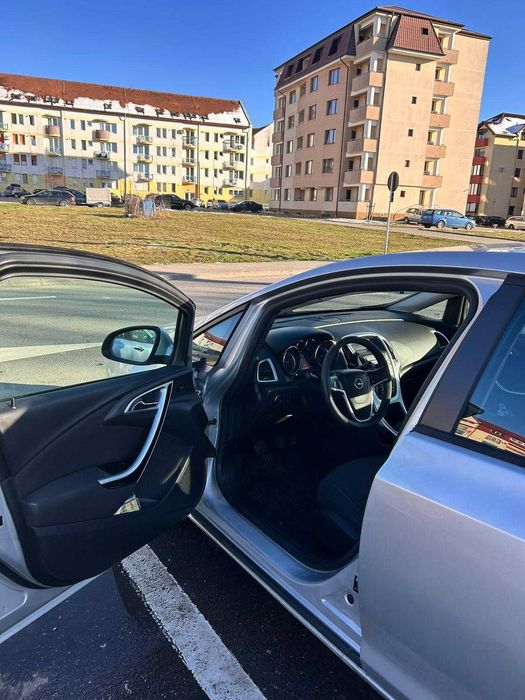 vand Opel Astra.