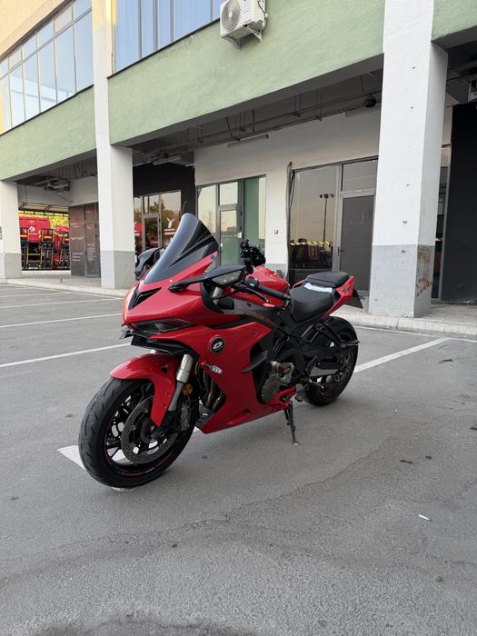 QJ moto 600cc 4500$