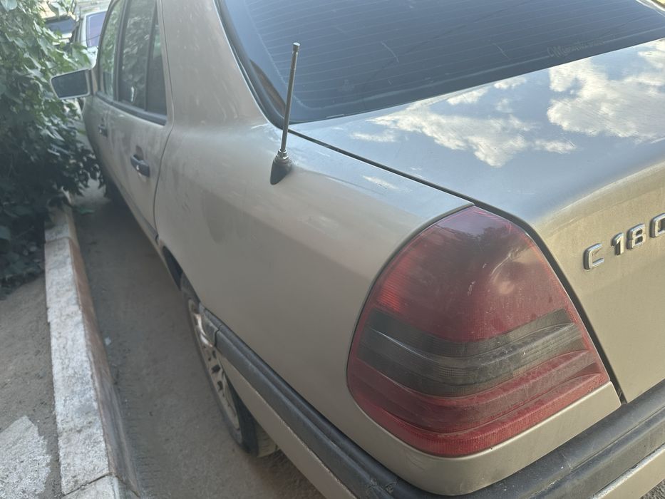 Mercedes-Benz……..