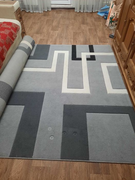 продам ковер 2*4