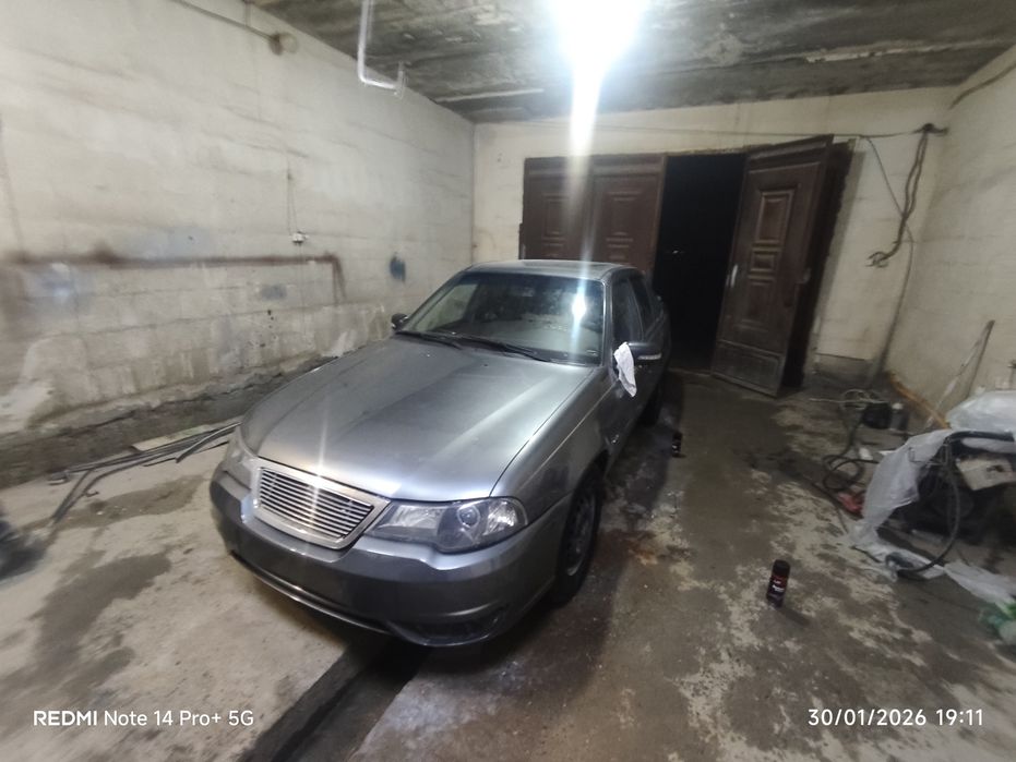 Nexia 2015 aybi yoq ummuman radnoy matolari prabegi toza halol.