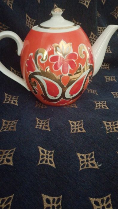Чайник 3 л, целый, с золотой росписью