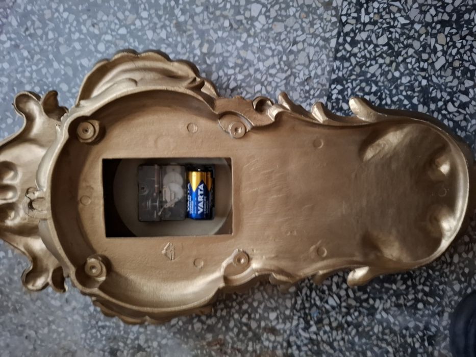 Ceas mecanism electromagnetic