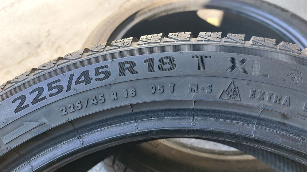 Зимни гуми 225/45/18 Continental Viking Contact 2 броя
