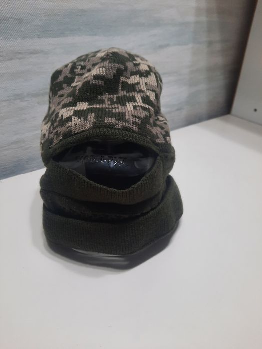 Теплая новая шапка 56-58 размер