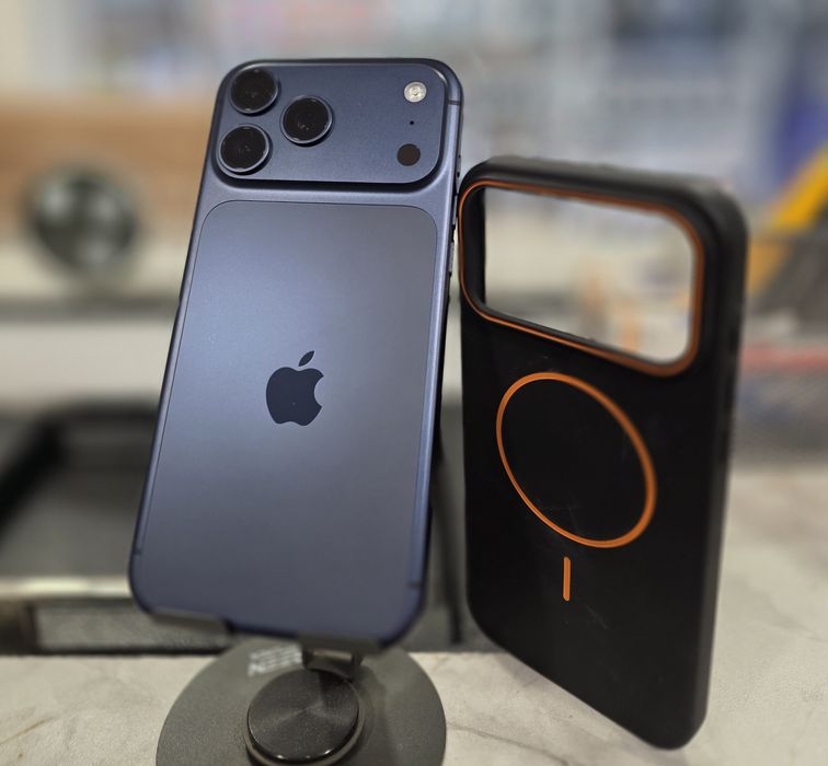 iPhone 17 Pro Max 256GB. IMPECABIL !! 100% Bateria