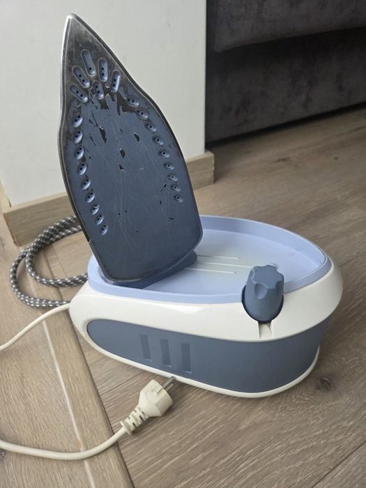 Statie de calcat cu abur Philips CompactCare GC6510/02, 2350W