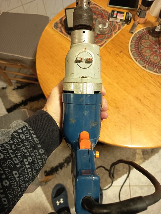 Bormasină rotopercutantă