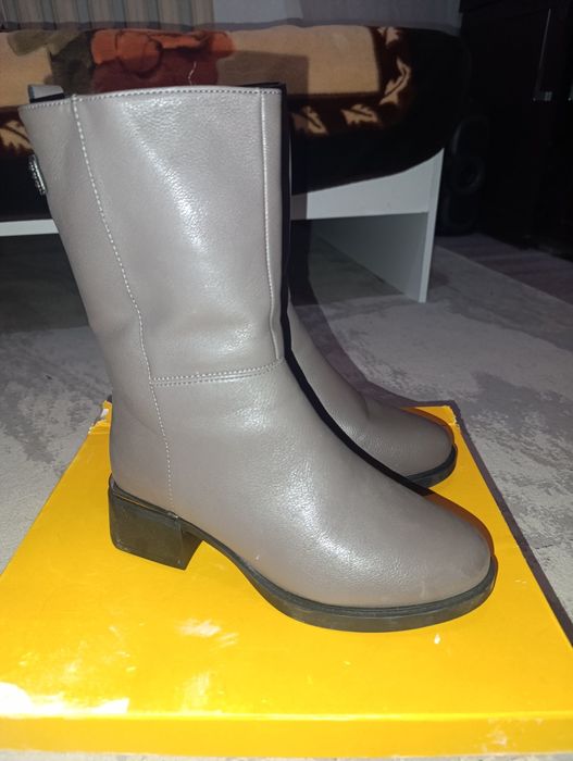 Жап-жаңа қыстық етік