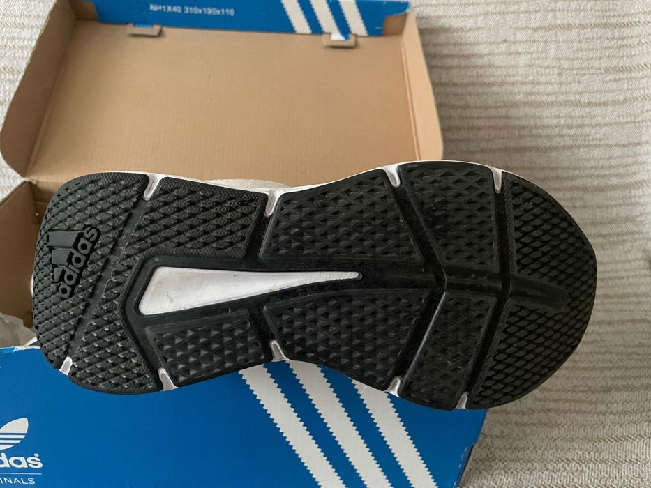 Оригинални дамски маратонки Adidas